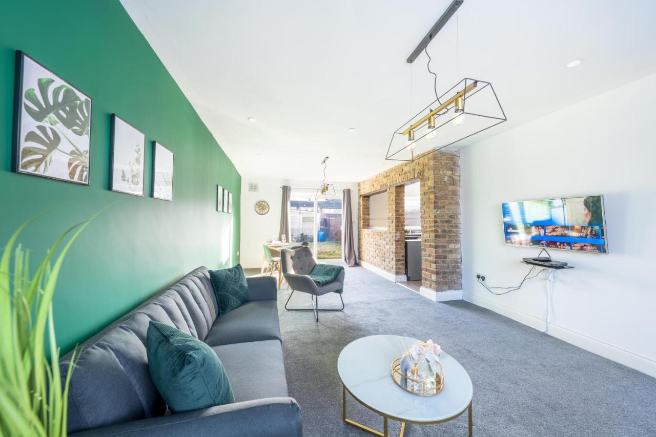 Contractor Accommodation Near Heathrow, Windsor Minutes From M4 Slough Exteriör bild