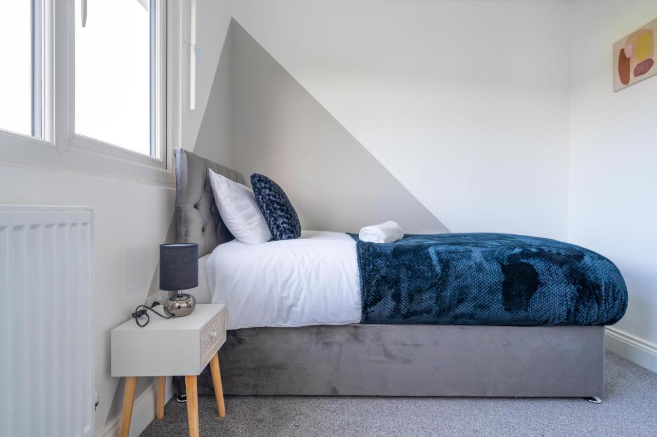 Contractor Accommodation Near Heathrow, Windsor Minutes From M4 Slough Exteriör bild